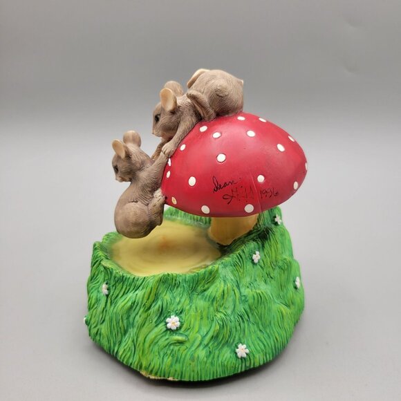 Charming Tails Thanks for Being There Musical Figurine That What Friends Are For - Picture 3 of 10